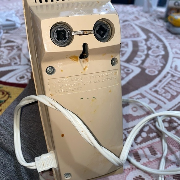 Vintage 70s Sunbeam Mixmaster Hand Held Mixer 3 Speed Tested Works - Picture 4 of 5